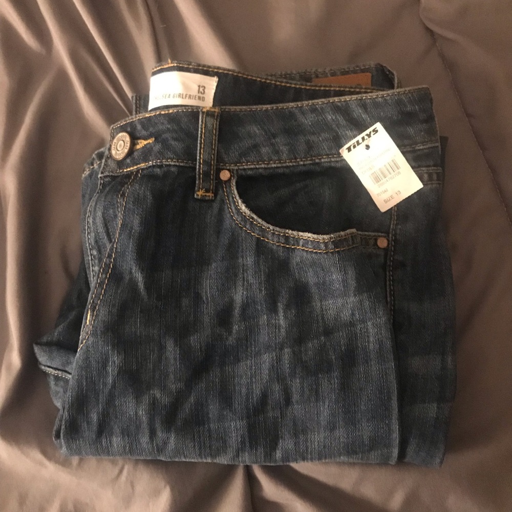 Tilly’s Girlfriend Jeans